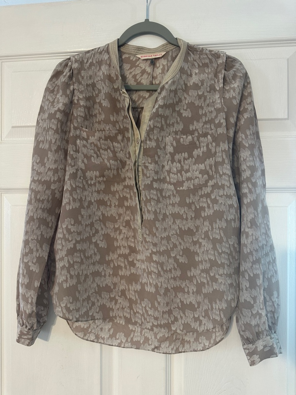 Rebecca Taylor Taupe and Cream Printed Long-Sleeve Blouse 100% silk